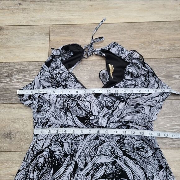 Jonathan Martin chic Black/White Floral Print Dress v neckline and back, size 8 - Picture 7 of 12